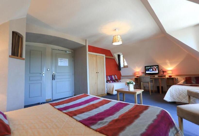 Семейный Номер, Logis Hôtel Restaurant & Spa Les Remparts