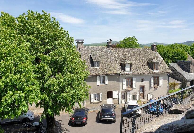 Номер Стандарт, Logis Hôtel Restaurant & Spa Les Remparts
