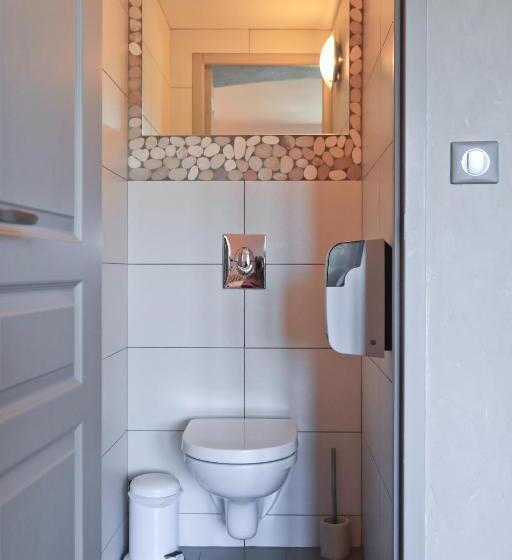 Номер Стандарт, Logis Hôtel Restaurant & Spa Les Remparts