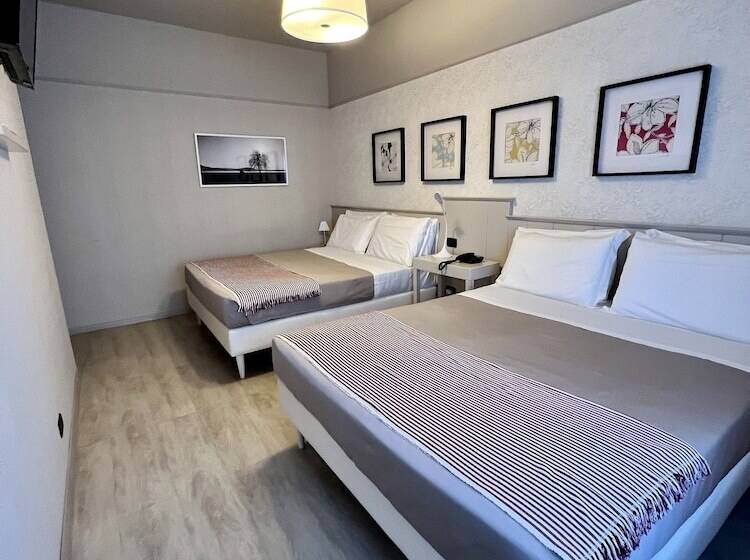 חדר סטנדרט לשלושה, La Pace