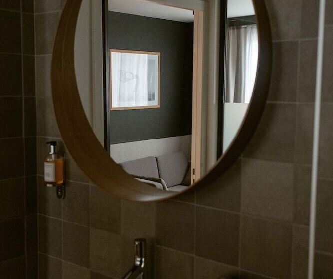 标准间, Des Voyageurs