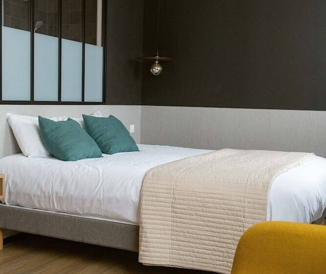 标准间, Des Voyageurs