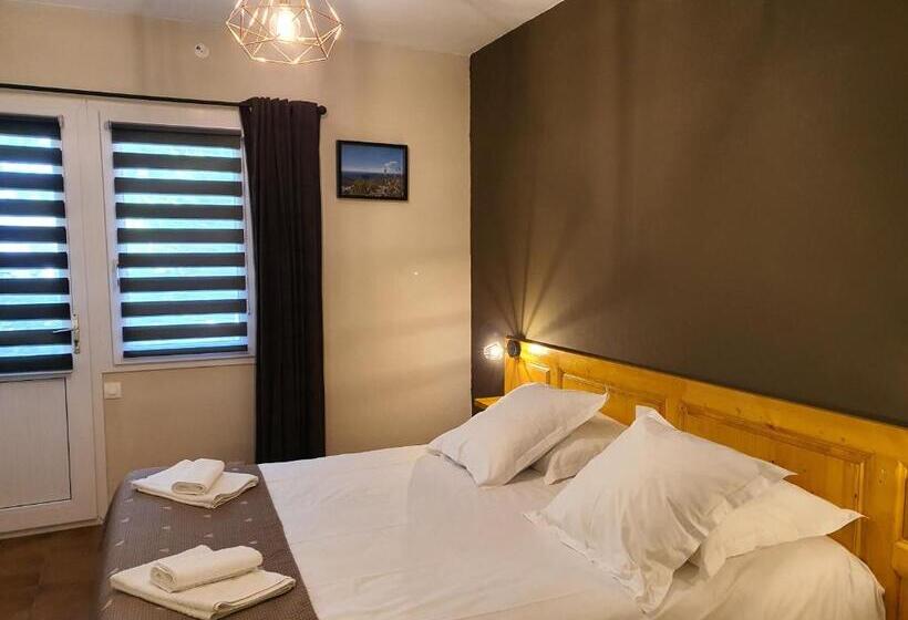 스탠다드 룸, Logis Hôtel Restaurant L Escarbille