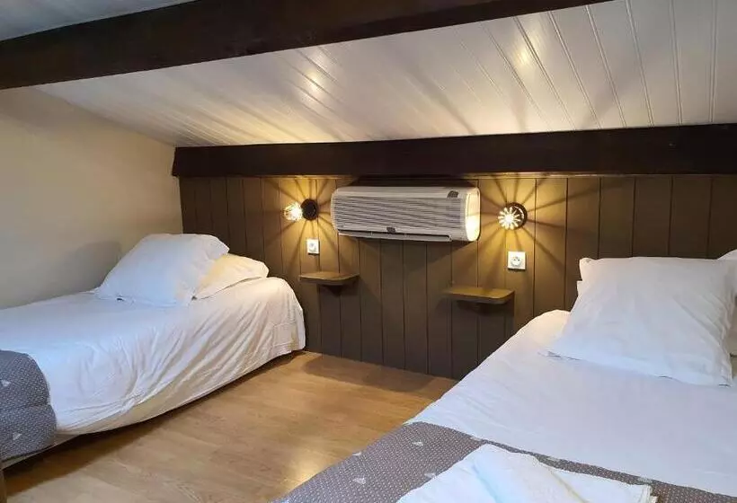 スタンダード4人部屋, Logis Hôtel Restaurant L Escarbille
