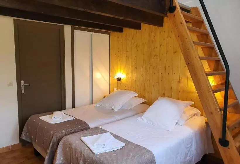 スタンダード4人部屋, Logis Hôtel Restaurant L Escarbille