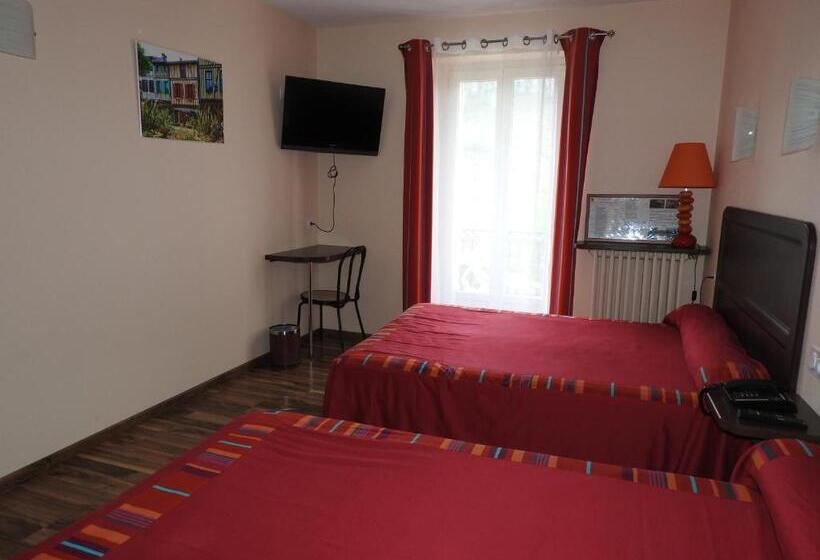 חדר סופריור לארבעה, Logis Hôtel Restaurant De La Poste