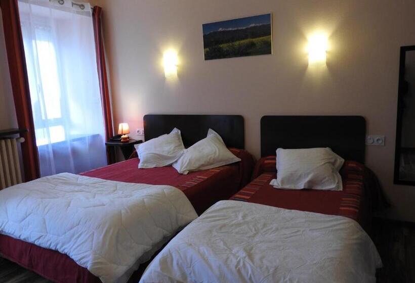 חדר סופריור לשלושה, Logis Hôtel Restaurant De La Poste