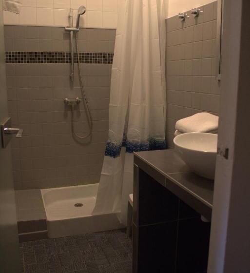 غرفة قياسية ثلاثية, Logis Hôtel Le Clement V