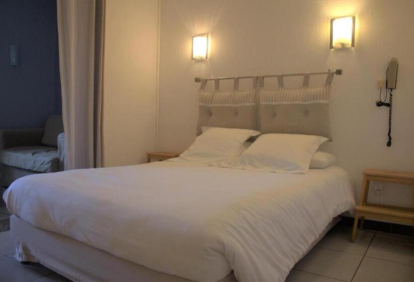 جناح, Logis Hôtel Le Clement V