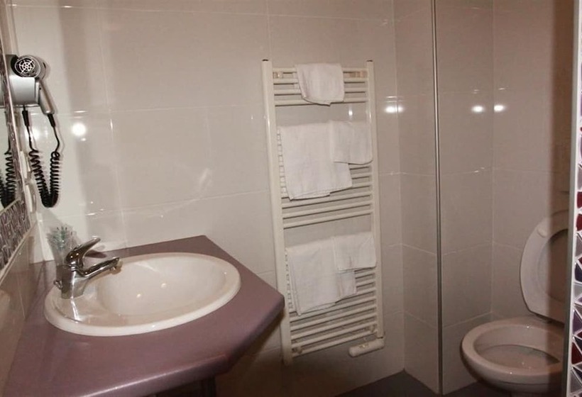 חדר קומפורט, Mendy