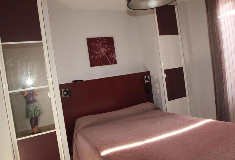 חדר סטנדרט, Mendy