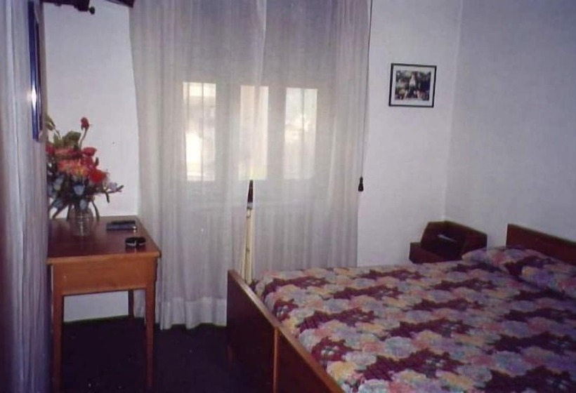 スタンダードルーム, Savoia Debili