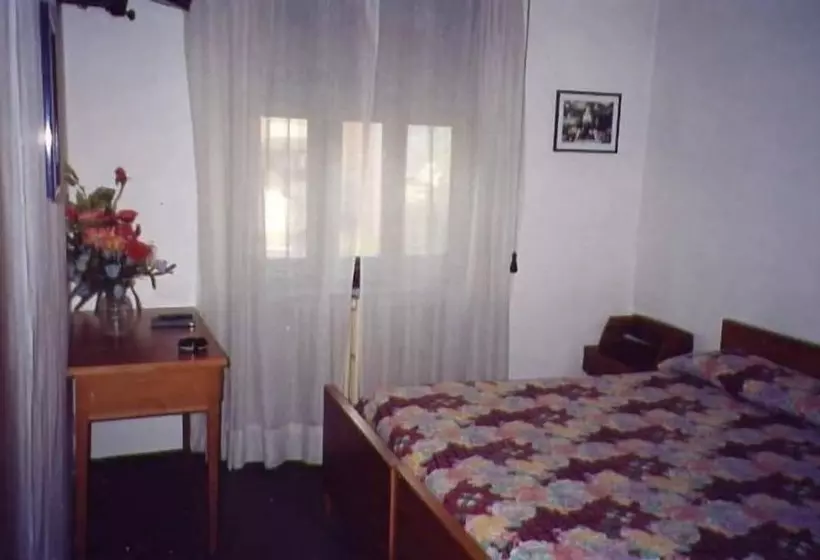 اتاق استاندارد, Savoia Debili