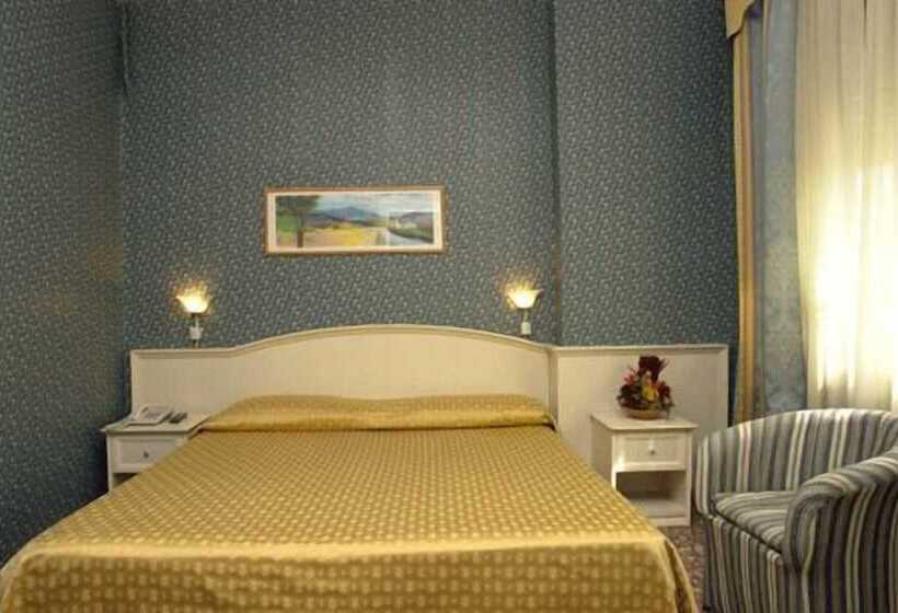 غرفة قياسية ثلاثية, Vittoriano