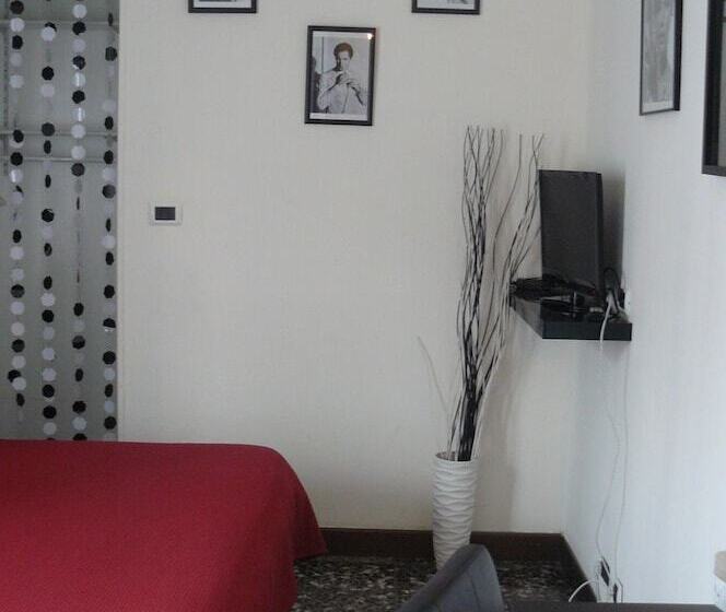 غرفة قياسية ثلاثية, Vittoriano