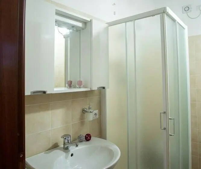 2-Bedroom Classic Apartment, Agriturismo La Collina Del Sole