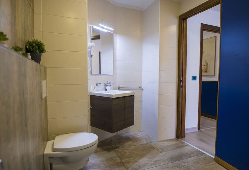 اتاق خانوادگی, B&b Il Bacio