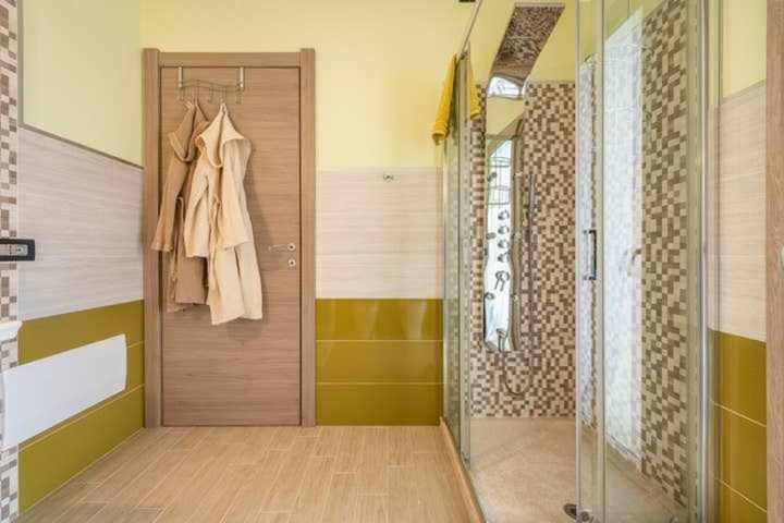 Номер Deluxe, Larcobaleno Di Chia