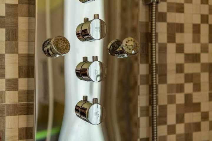 Номер Deluxe, Larcobaleno Di Chia