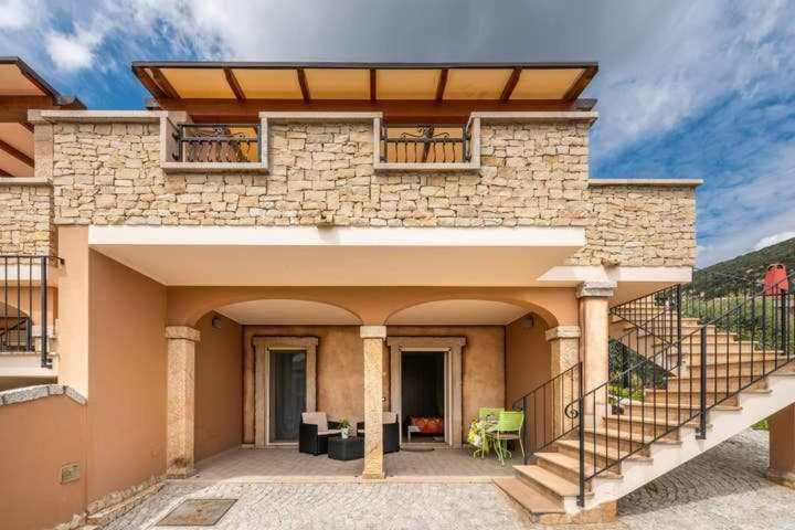 Номер Deluxe, Larcobaleno Di Chia