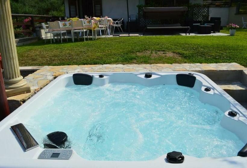 带观景的豪华间, La Villa