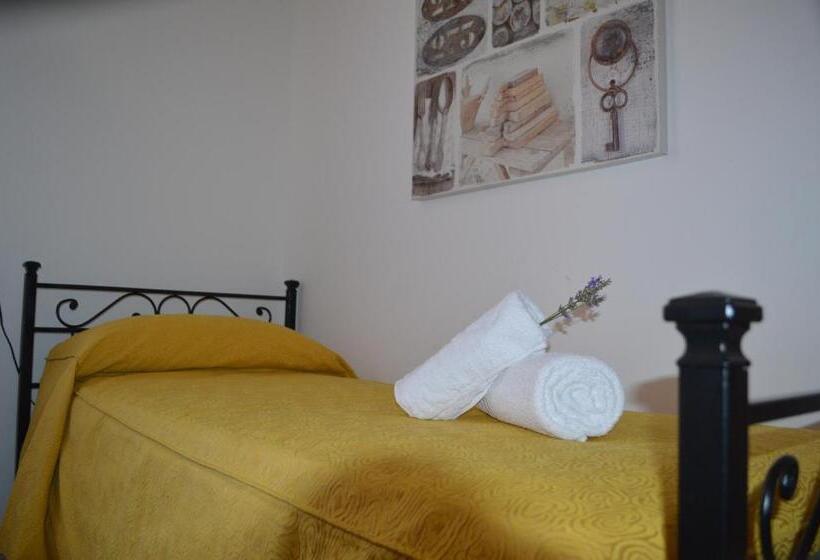 标准房带园景, La Villa