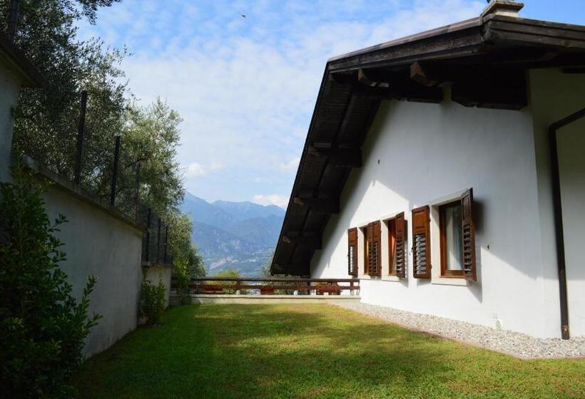 标准房带园景, La Villa