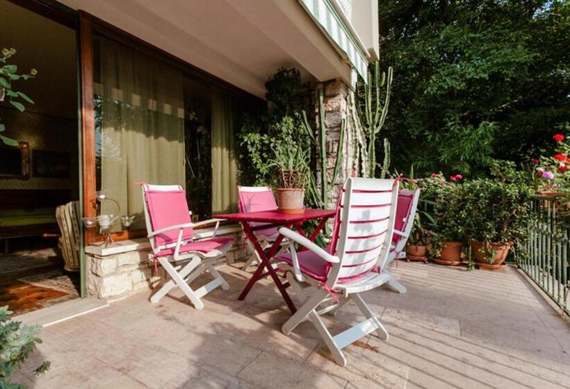 Номер Стандарт с Балконом, Villa Tra  Monti