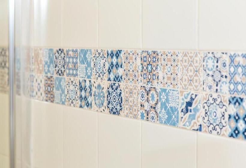 اتاق لوکس, Acquazzurra Affittacamere