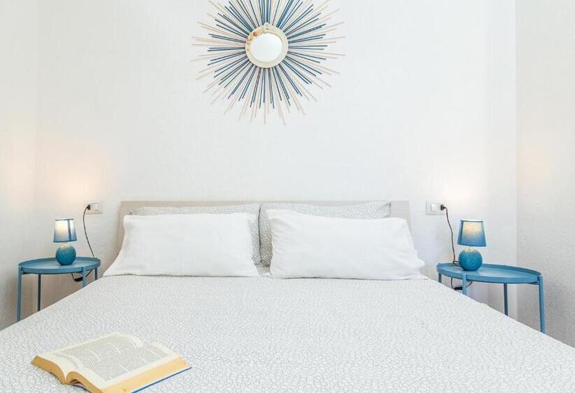 اتاق خانوادگی, Acquazzurra Affittacamere