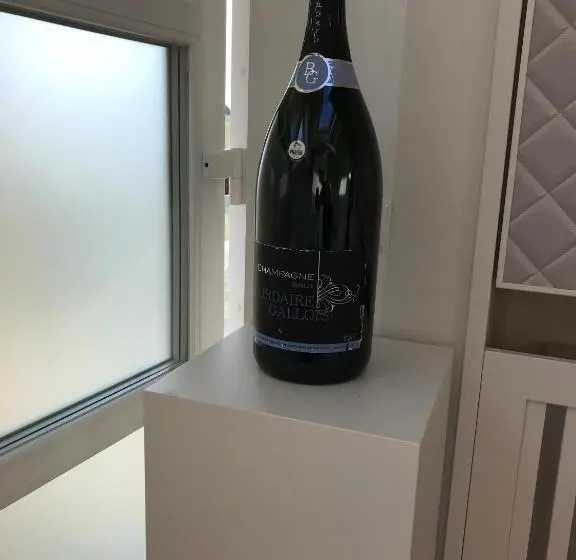 デラックスファミリールーム, Maison Petit Perlage B&b And Champagne