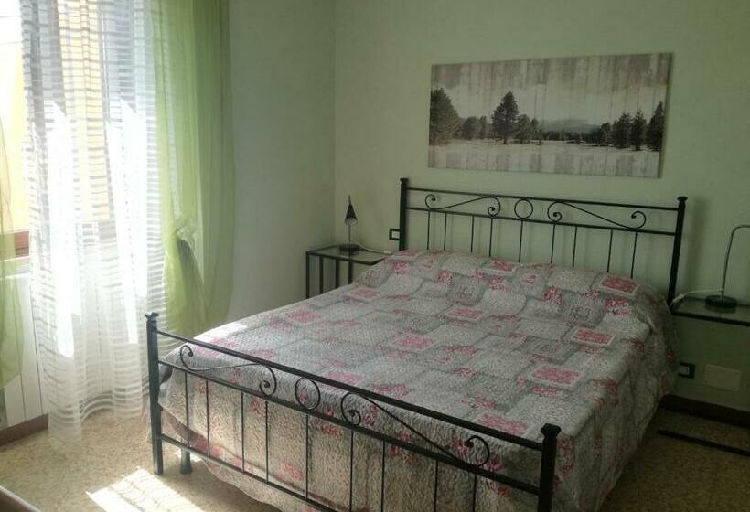 Huoneisto 2 Makuuhuonetta, B&b La Rondinella