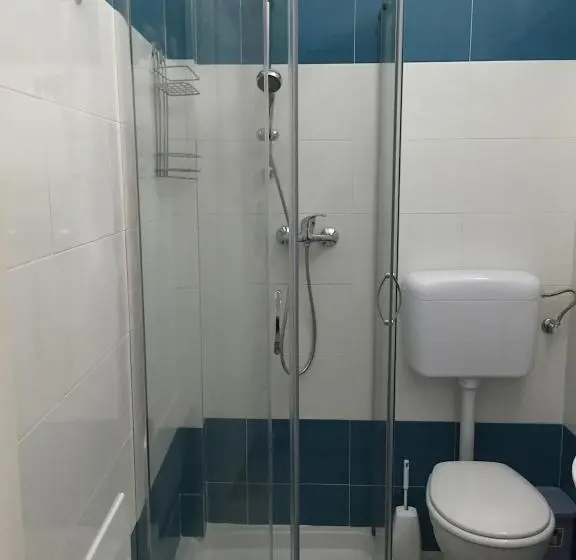 Standard Room, Enea