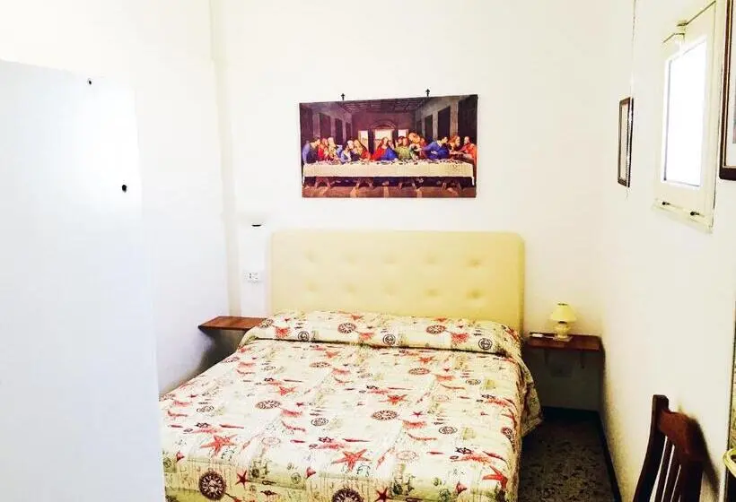 Standard Room, Enea