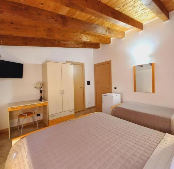 スタンダードトリプルルーム, B&b L Antica Torre