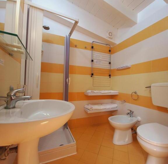 スタンダード４人部屋, B&b L Antica Torre