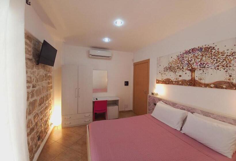 バルコニー付きスタンダードルーム, B&b L Antica Torre