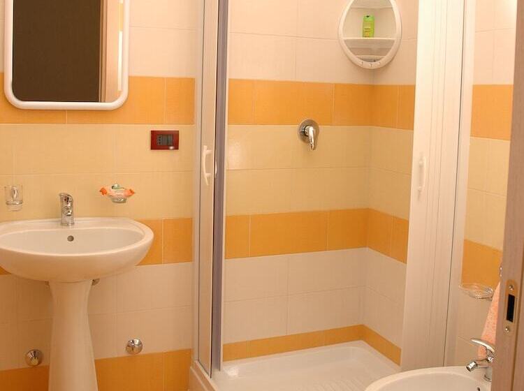 Номер Стандарт с Балконом, B&b L Antica Torre