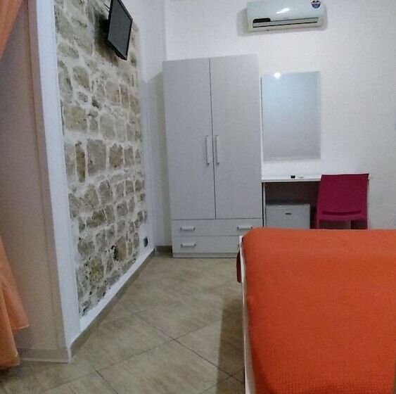 Номер Стандарт с Балконом, B&b L Antica Torre