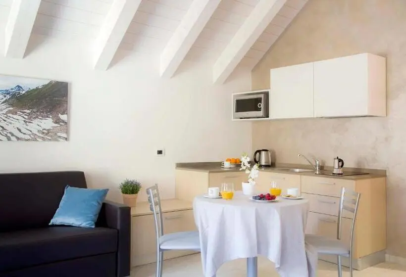 テラス付き１ベッドルームアパートメント, Domus Residence