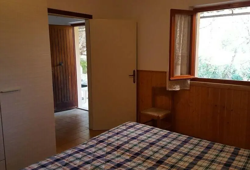 １ベッドルームハウス, Agriturismo Rebua