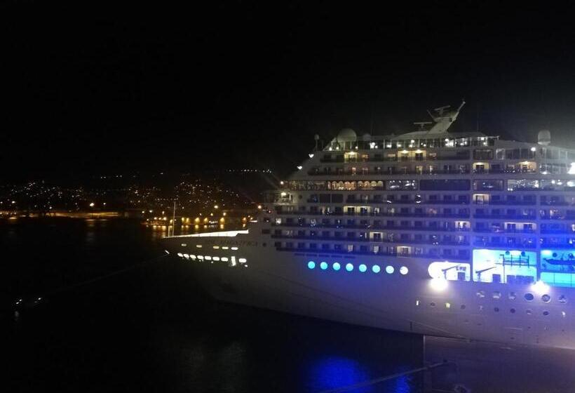 اتاق لوکس, Lilla B&b