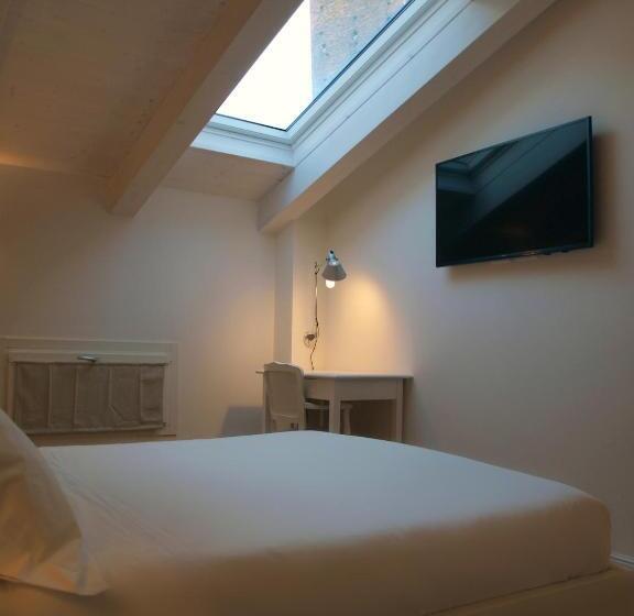 اتاق استاندارد, Acquaderni Rooms