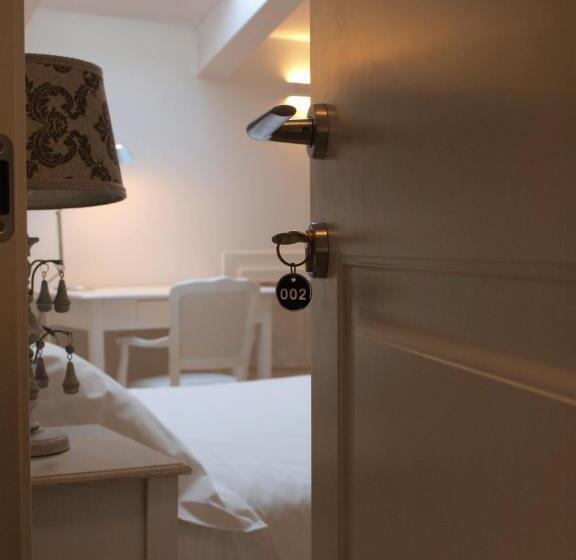 اتاق استاندارد, Acquaderni Rooms