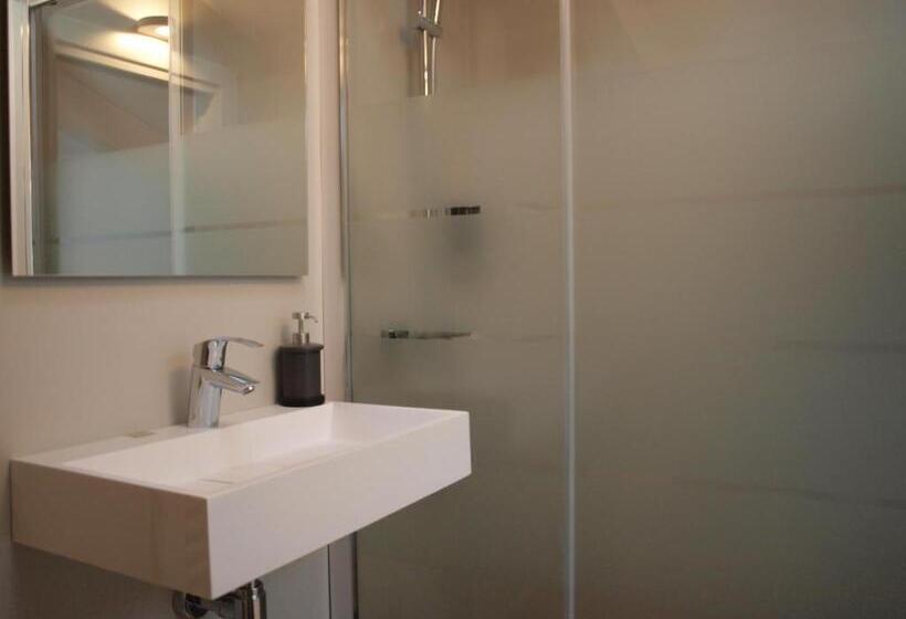 اتاق استاندارد, Acquaderni Rooms