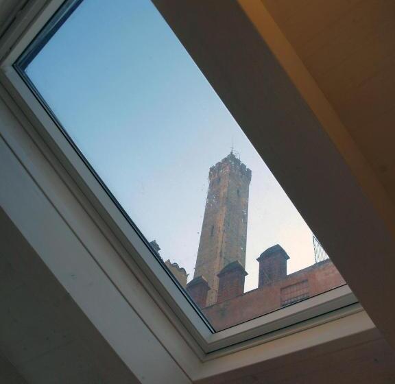 اتاق خانوادگی, Acquaderni Rooms