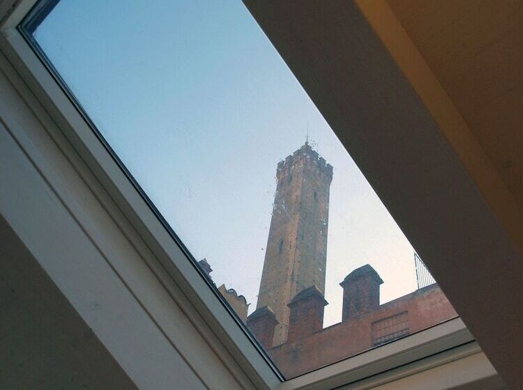 اتاق خانوادگی, Acquaderni Rooms