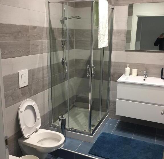 اتاق لوکس با بالکن, B&b Le Coccinelle