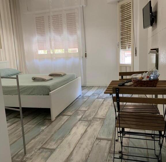 اتاق لوکس با بالکن, B&b Le Coccinelle