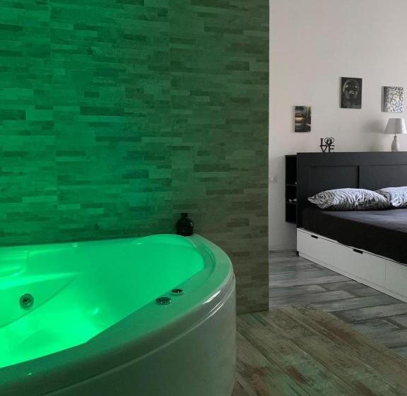 سوییت لوکس, B&b Le Coccinelle